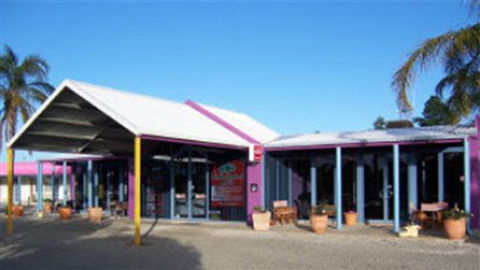 Paddle Steamer Motel - Accommodation Directory 0