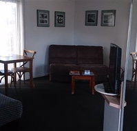 Budget On The Lake - Accommodation Directory