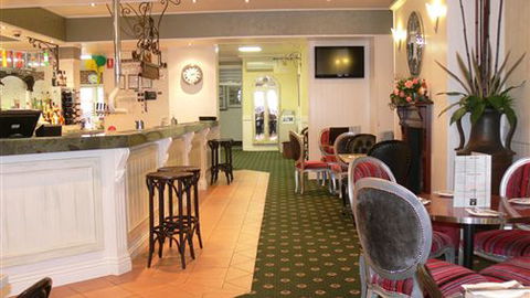 The Yarrawonga Hotel - Accommodation Directory 6