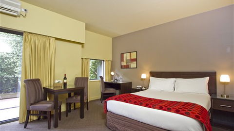 Comfort Inn & Suites City Views - Accommodation Directory 2