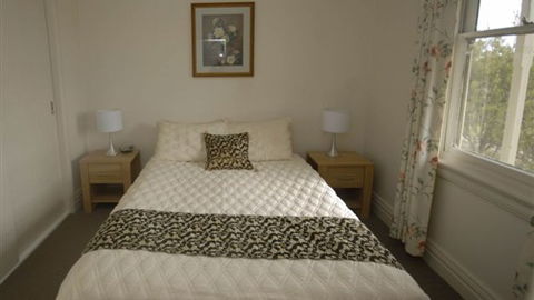 Bowden Cottage - Accommodation Directory 2