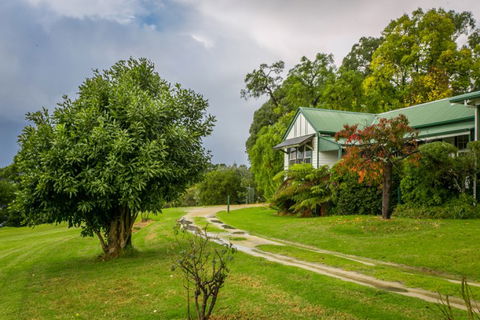 Karbeethong Lodge - Accommodation Directory 0