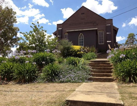 Church House B&B Gundagai - Accommodation Directory 6