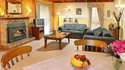 Woodland By The Bay - Accommodation Directory 4