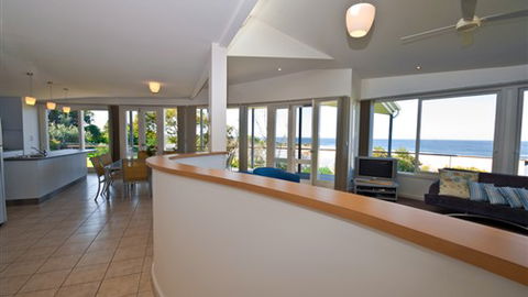 HolidayMakers - Accommodation Directory 4