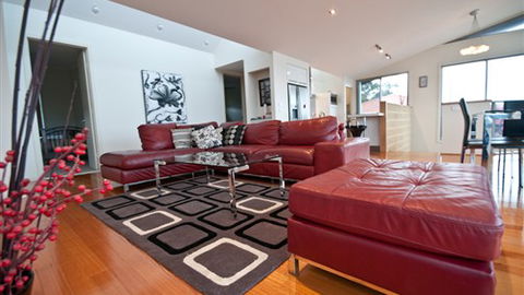 HolidayMakers - Accommodation Directory 5