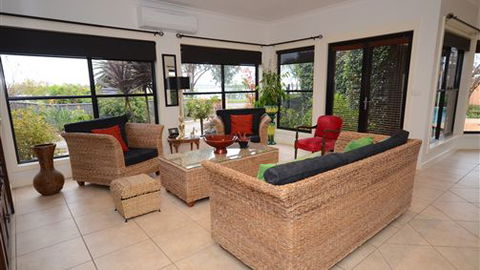 DeLuca - Accommodation Directory 2