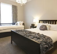 Executive Townhouse on MacArthur - Accommodation Directory
