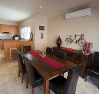 9 Webster - Accommodation Directory