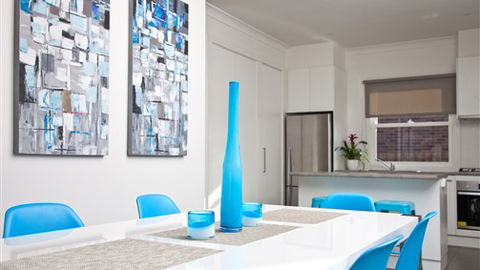 Phyl & May's Luxury Accommodation - Accommodation Directory 4