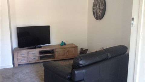 Waterview - Stoneleigh At Yarra - Accommodation Directory 3