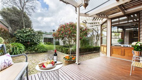 Avalon Guesthouse - Accommodation Directory 4