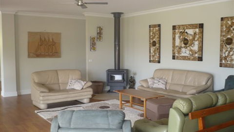 Yarrasackawonga - Accommodation Directory 5
