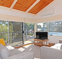 Barrakee Beach House - Anglesea - Accommodation Directory