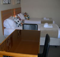 3 Sisters Motel  Cottage - Accommodation Directory