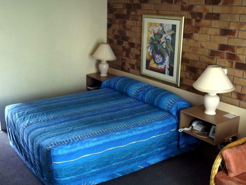 AAA Lancaster Court Motel - Accommodation Directory 0