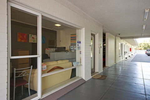Hello Adelaide Motel + Apartments - Accommodation Directory 1