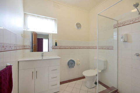 Hello Adelaide Motel + Apartments - Accommodation Directory 3