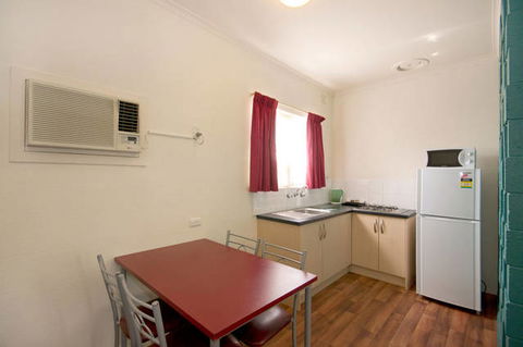 Hello Adelaide Motel + Apartments - Accommodation Directory 4