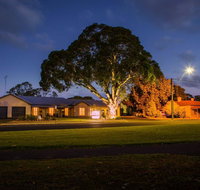 Alexander Cameron Suites - Accommodation Directory