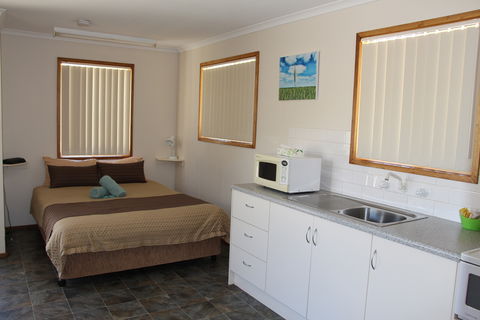 Ardrossan Caravan Park - Accommodation Directory 0