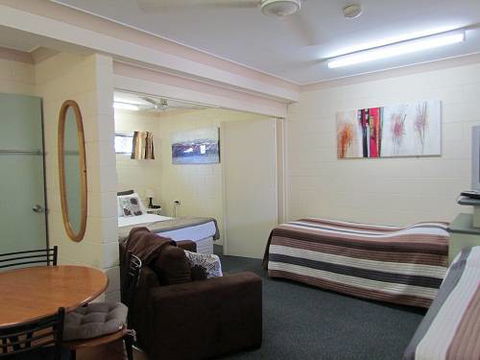 Ayr Max Motel - Accommodation Directory 1