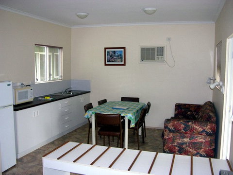 Batchelor Holiday Park - Accommodation Directory 1