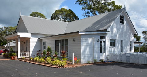Bli Bli House Luxury Accommodation - Accommodation Directory 0