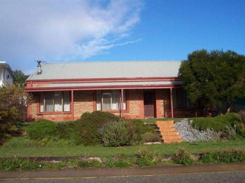 Bott's Beach Retreat - Accommodation Directory 0