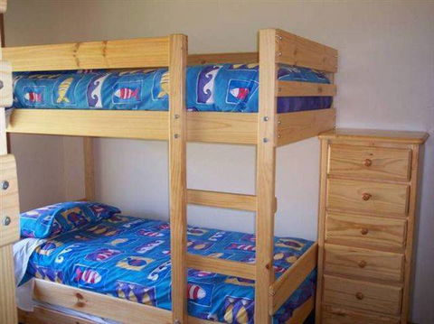 Bott's Beach Retreat - Accommodation Directory 2