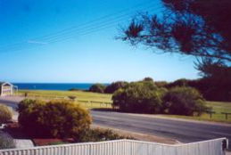Bott's Beach Retreat - Accommodation Directory 4