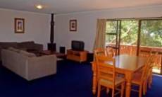 Bucks Point House - Accommodation Directory 2