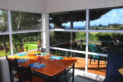 Cascade Garden Apartments - Accommodation Directory 4