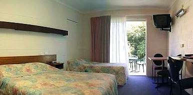 Corlette Palms Motor Inn - Accommodation Directory 0