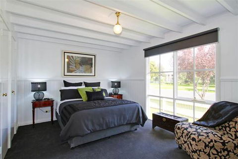 Creek Cottage Bed & Breakfast - Accommodation Directory 1