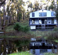Hidden Grove Retreat - Accommodation Directory