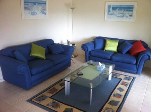 Island Breeze - Accommodation Directory 2