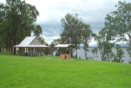 Lake Somerset Holiday Park - Accommodation Directory 1