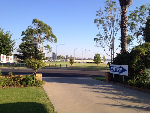 Lakeview Motel - Accommodation Directory 1