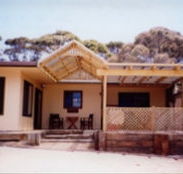 Lovering's Beach Houses - D'Estrees Bay - Accommodation Directory