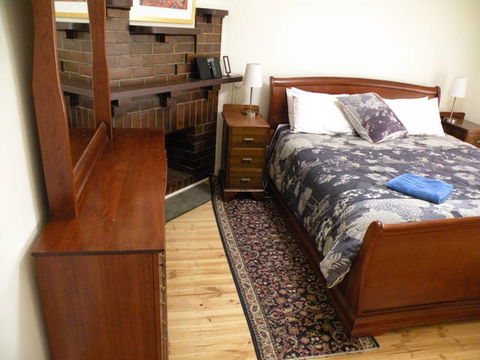 MacDonnell House (Naracoorte Cottages) - Accommodation Directory 4
