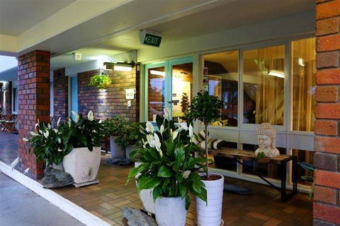 Matador Motor Inn - Accommodation Directory 12