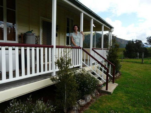 Oaklea Bed And Breakfast & Cottages - Accommodation Directory 0