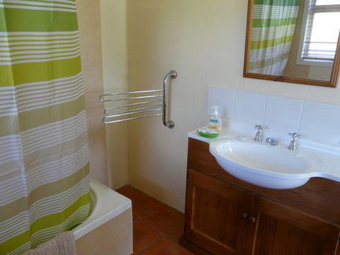 Oaklea Bed And Breakfast & Cottages - Accommodation Directory 4