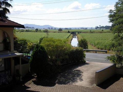 Poinciana Motel - Accommodation Directory 0