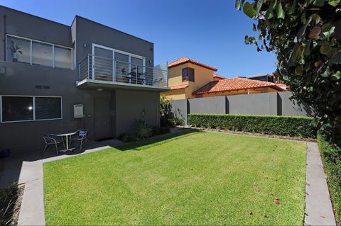 Cottesloe Beach House 2 - Accommodation Directory 8
