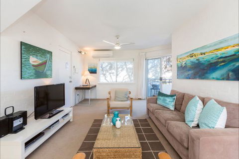 Cottesloe Samsara Apartment - Accommodation Directory 11