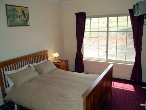 Rothesay Park - Accommodation Directory 1