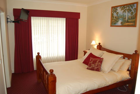 Rothesay Park - Accommodation Directory 3