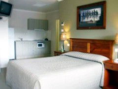 Saltbush Motor Inn - Accommodation Directory 0